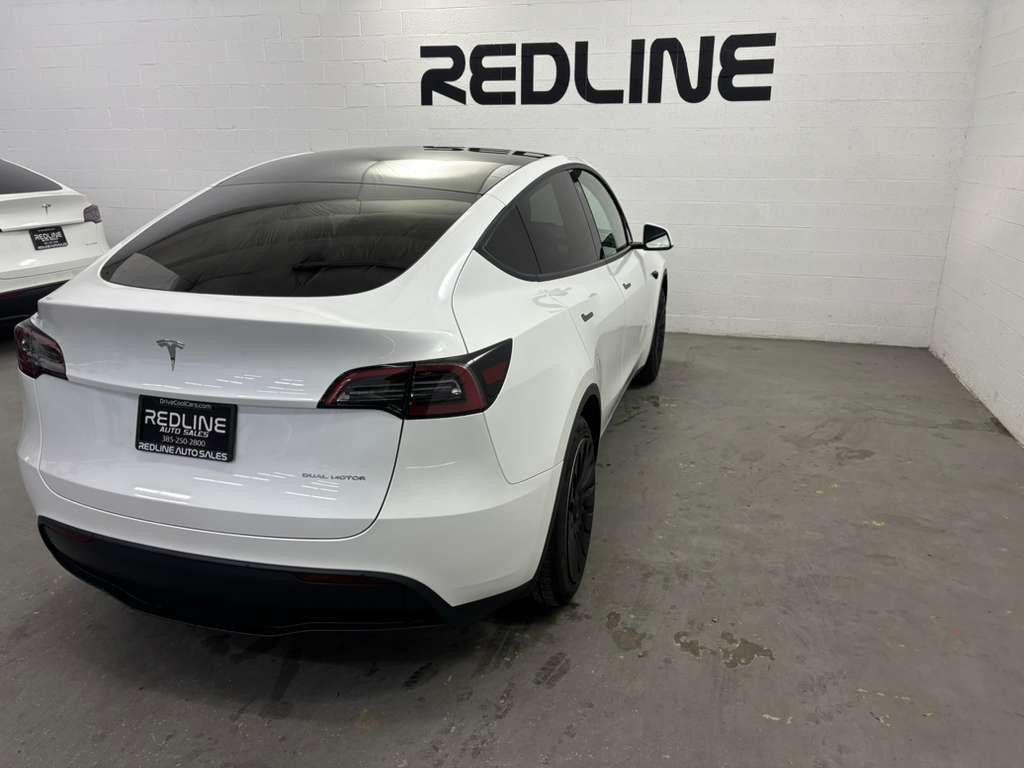 2023 Tesla Model Y Image 4