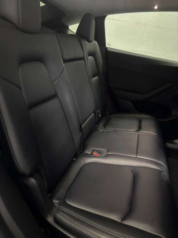 2023 Tesla Model Y Image 11