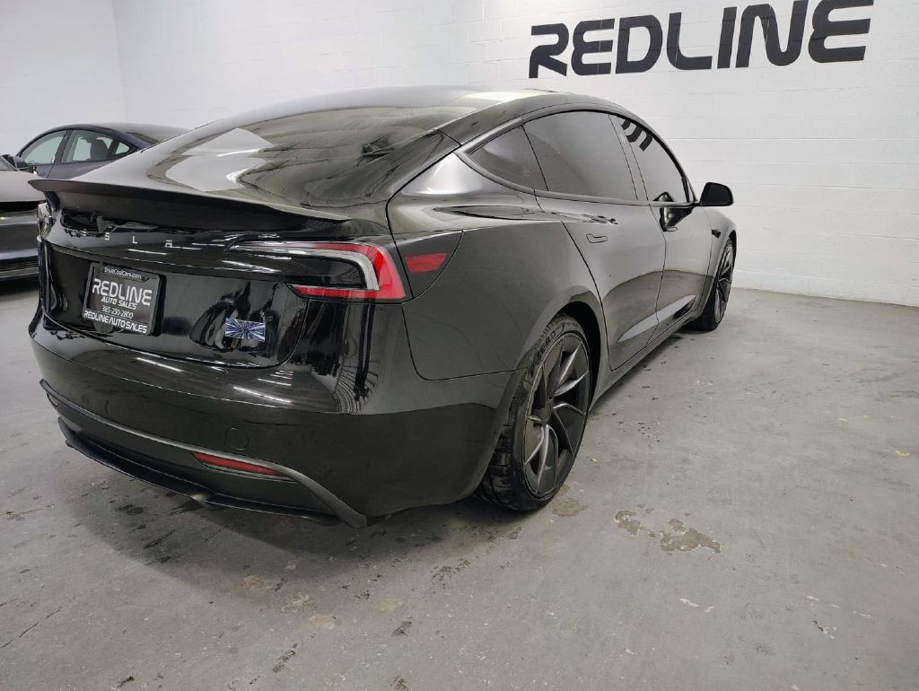 2024 Tesla Model 3 Image 9
