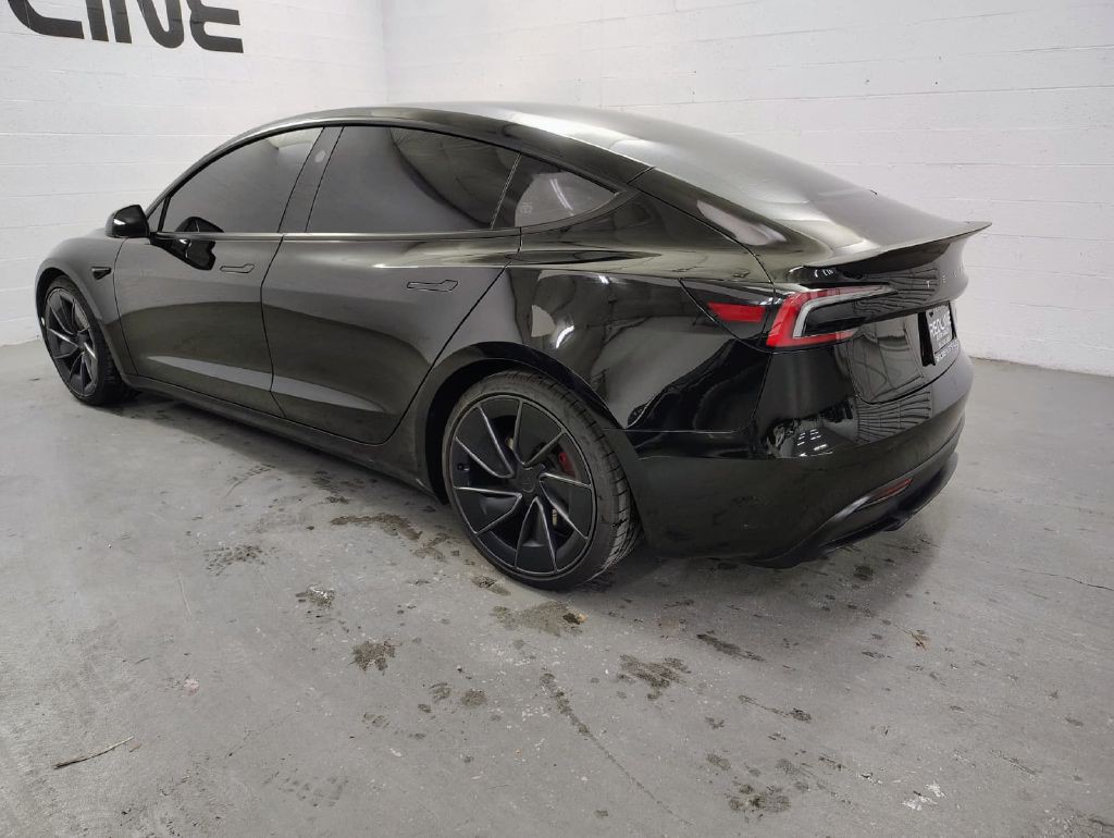 2024 Tesla Model 3 Image 10