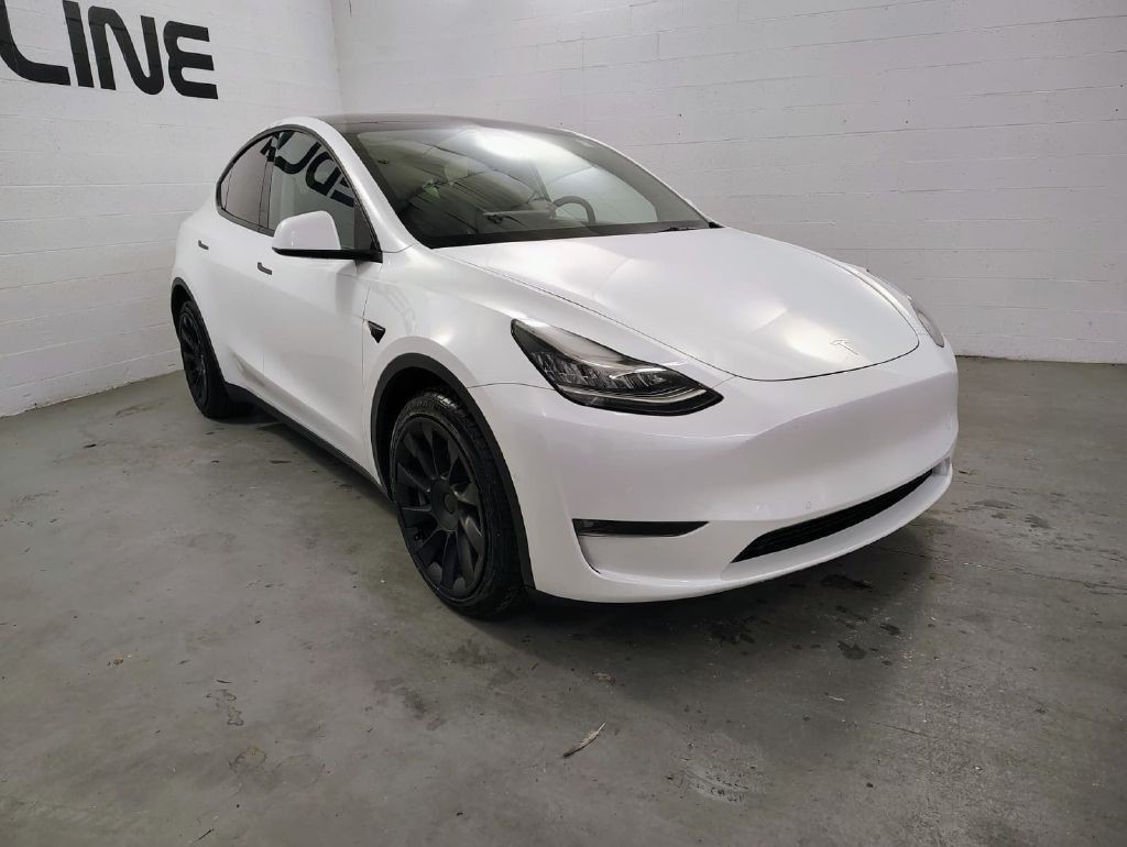 2022 Tesla Model Y Image 2