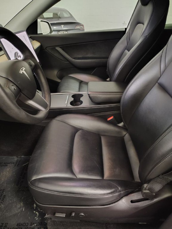 2022 Tesla Model Y Image 4