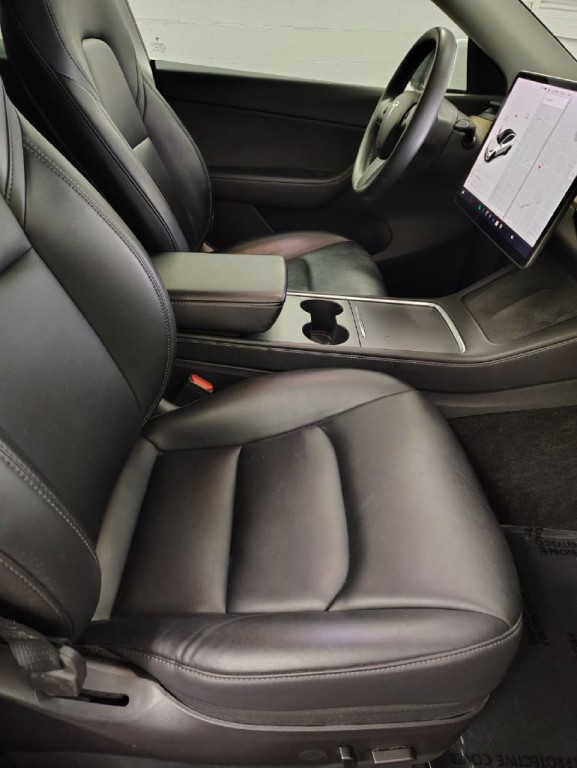 2022 Tesla Model Y Image 5