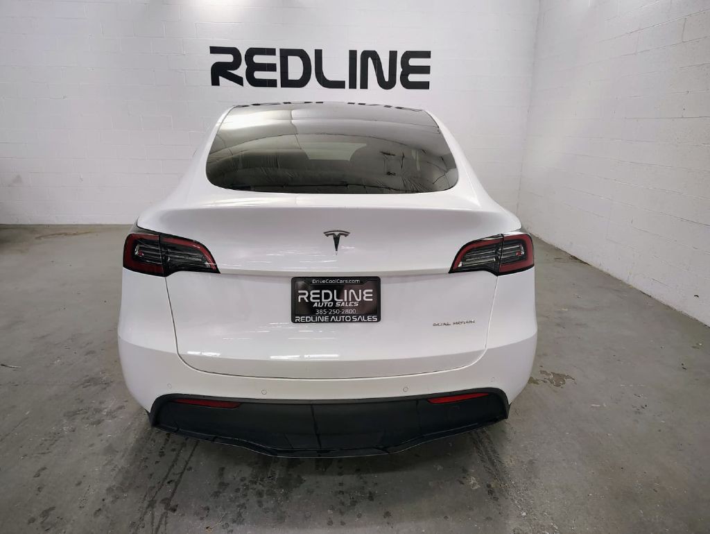 2022 Tesla Model Y Image 9