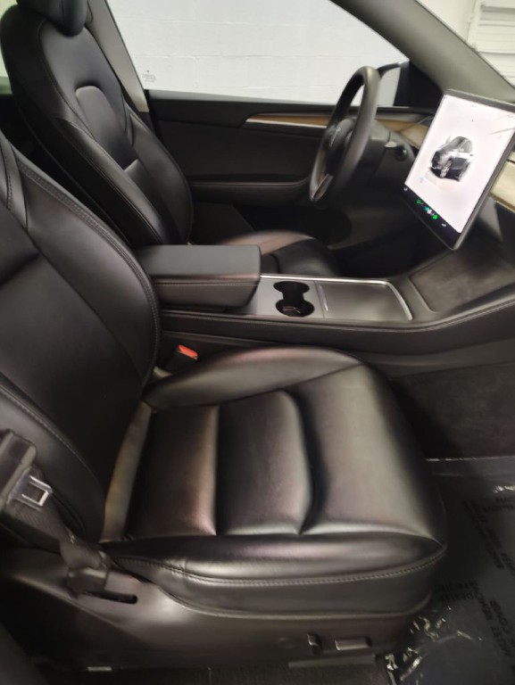 2023 Tesla Model Y Image 5