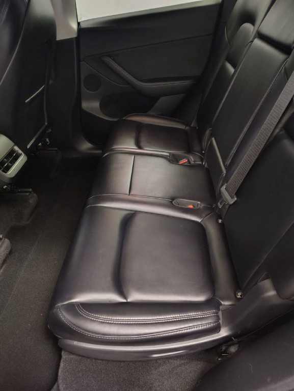 2023 Tesla Model Y Image 6