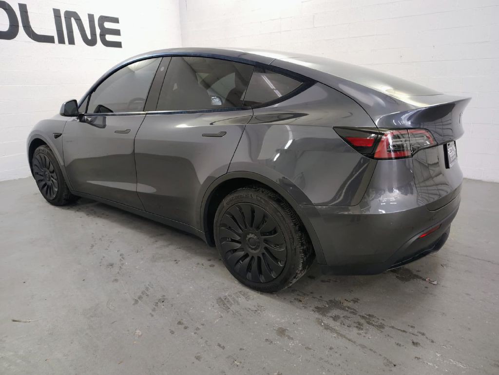 2023 Tesla Model Y Image 11