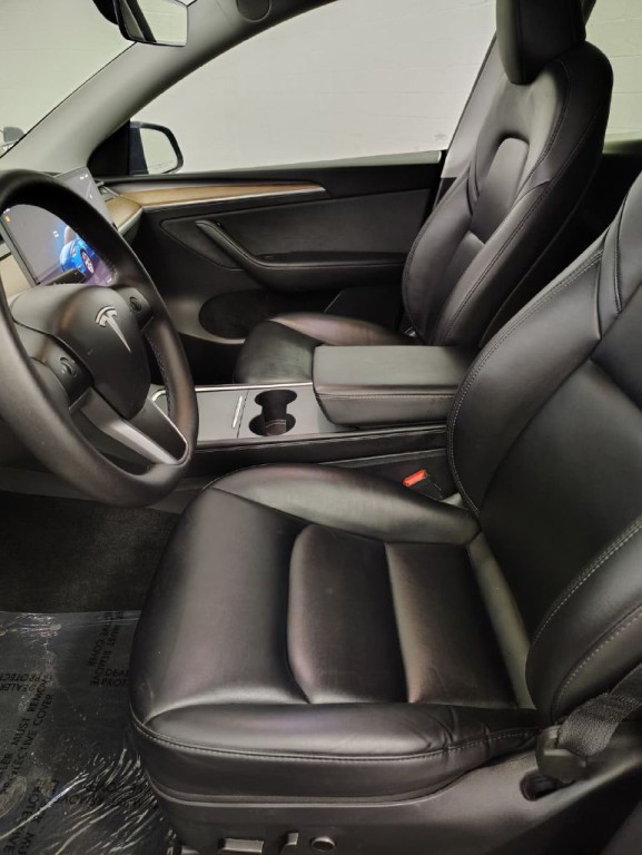 2024 Tesla Model Y Image 4