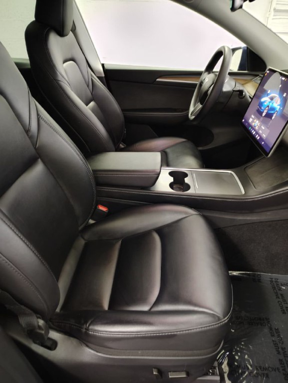 2024 Tesla Model Y Image 5