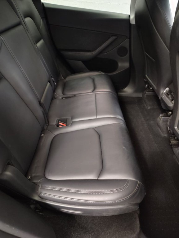 2023 Tesla Model Y Image 7