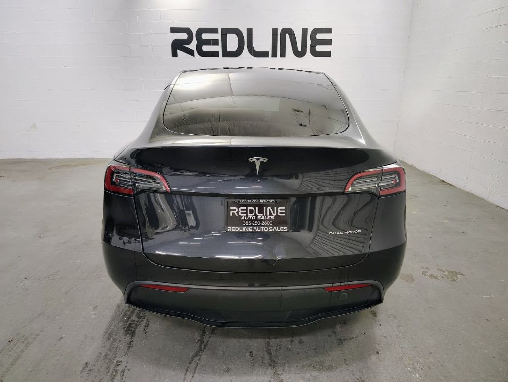 2024 Tesla Model Y Image 9