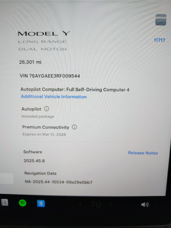 2024 Tesla Model Y Image 12
