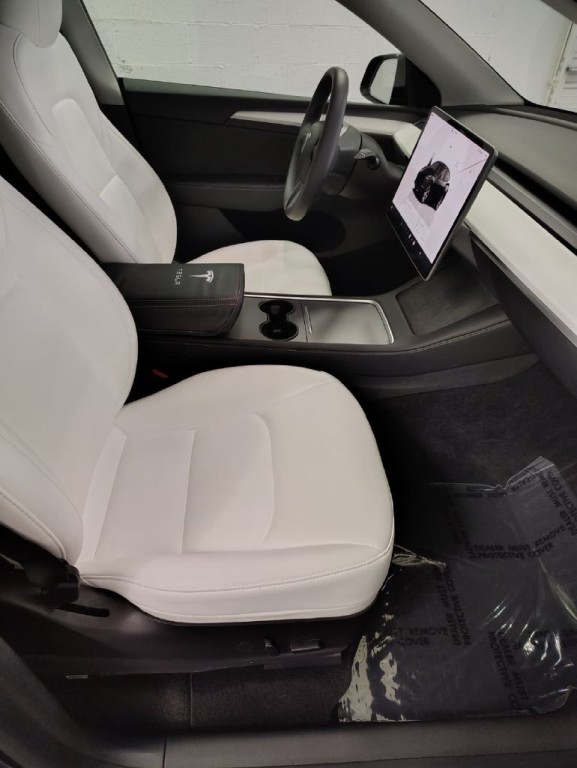 2023 Tesla Model Y Image 5