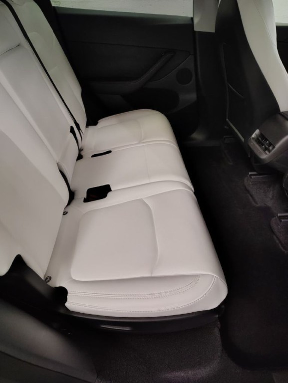 2023 Tesla Model Y Image 7