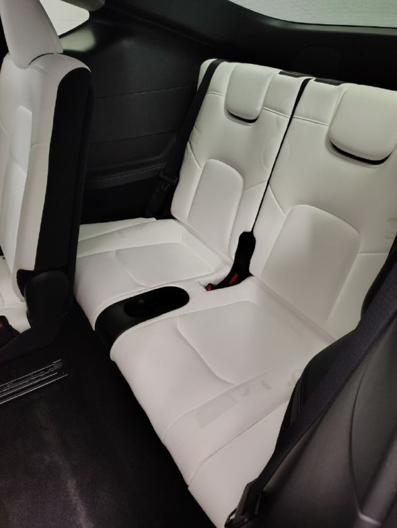 2023 Tesla Model Y Image 8