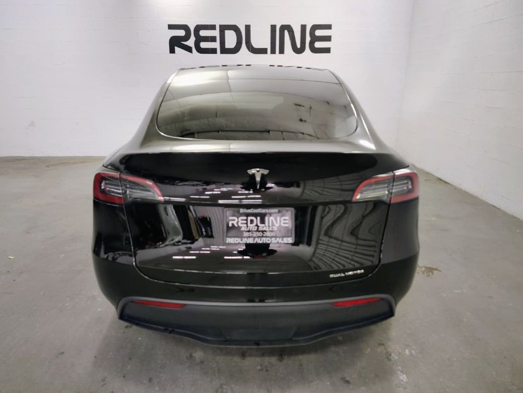 2023 Tesla Model Y Image 6