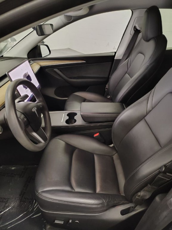 2023 Tesla Model Y Image 4