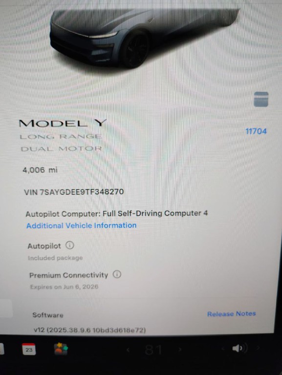 2026 Tesla Model Y Image 8