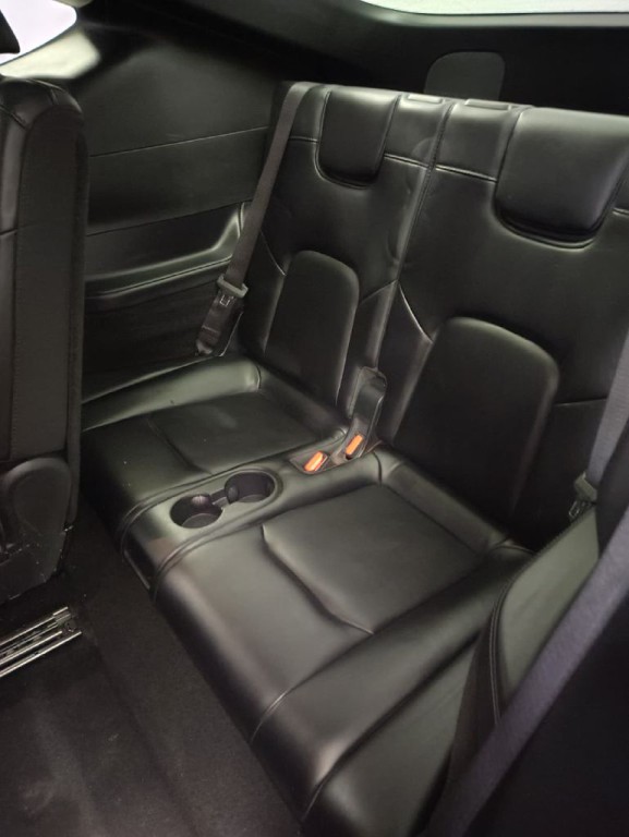 2024 Tesla Model Y Image 6