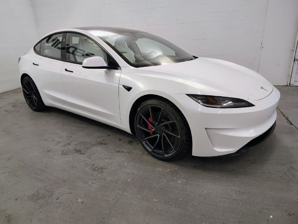 2024 Tesla Model 3 Image 3