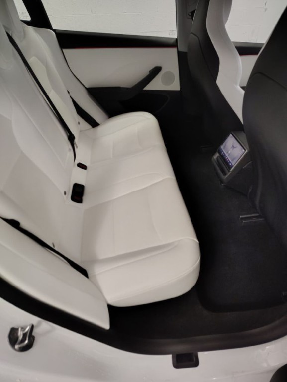 2024 Tesla Model 3 Image 7