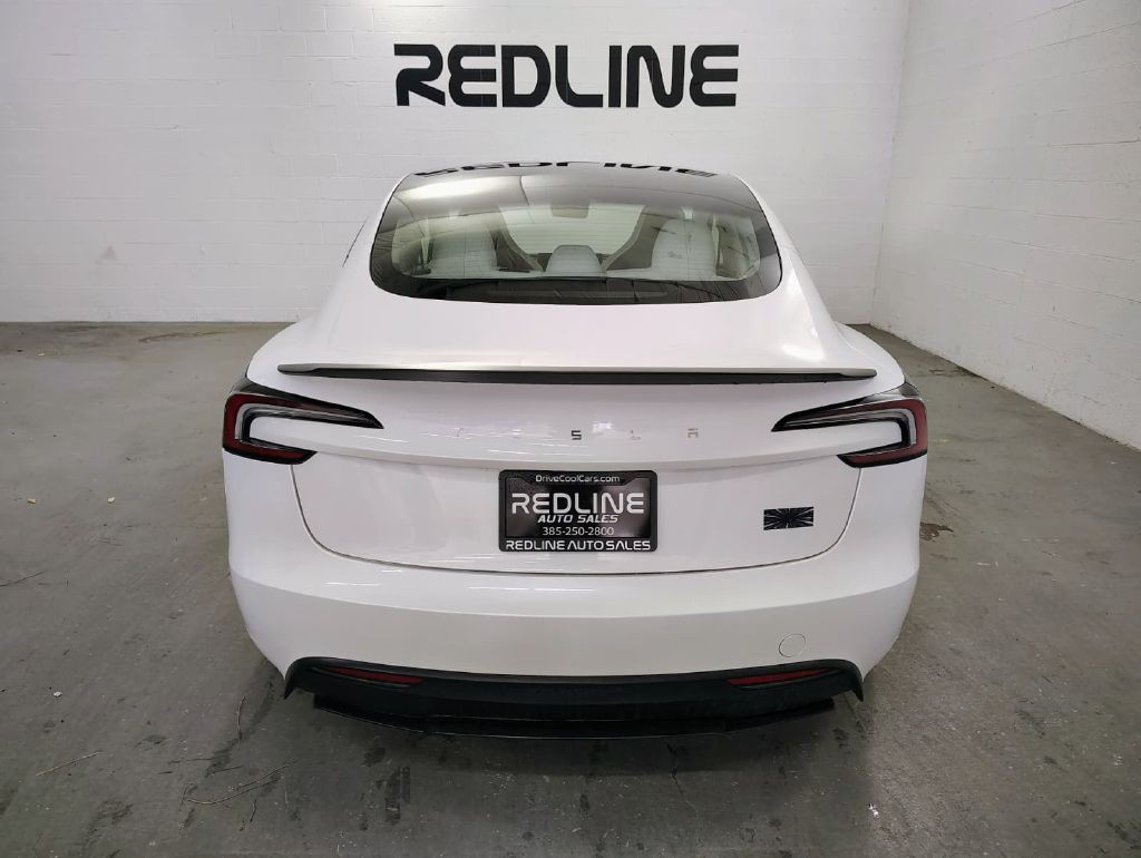 2024 Tesla Model 3 Image 9