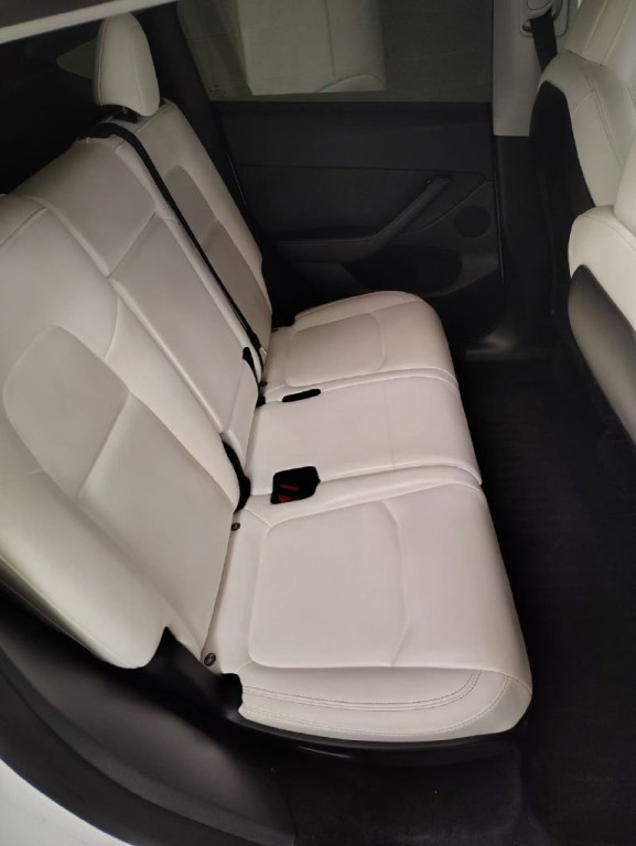 2023 Tesla Model Y Image 7