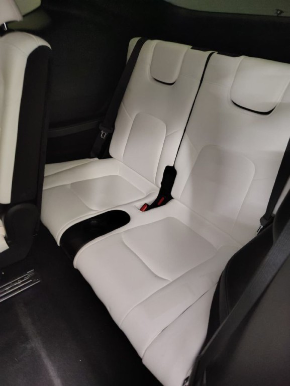 2023 Tesla Model Y Image 8