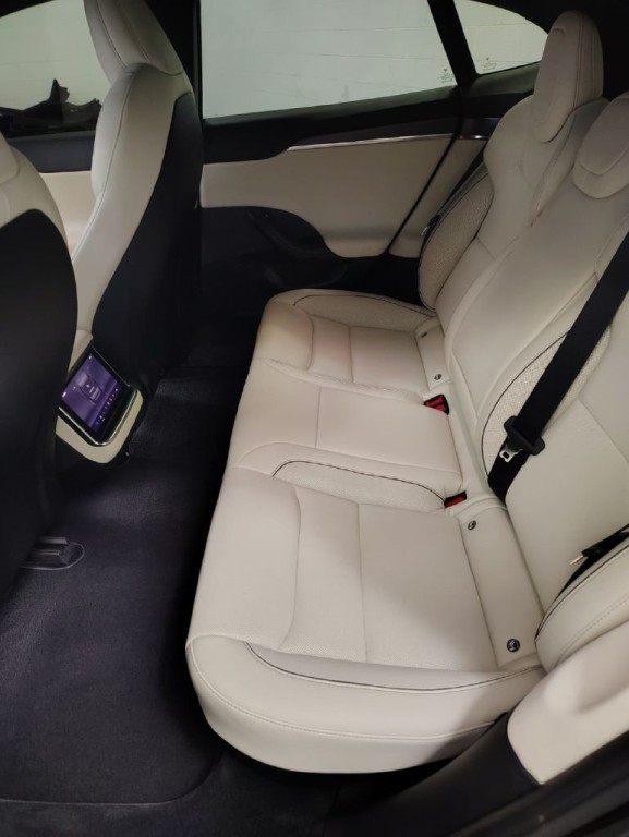 2021 Tesla Model S Image 6