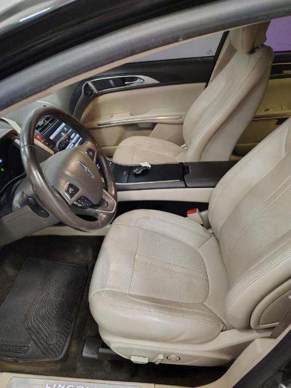 2016 Lincoln MKZ Image 4