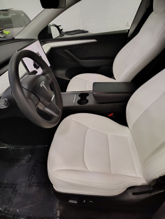 2023 Tesla Model Y Image 4