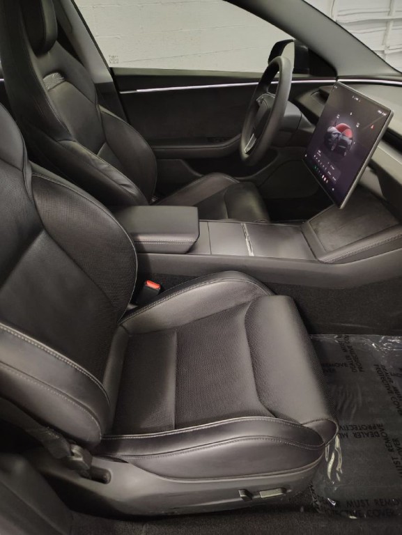 2025 Tesla Model 3 Image 5