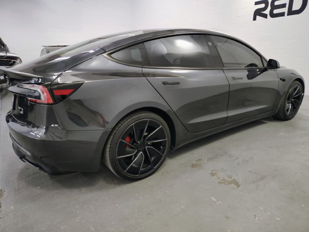 2025 Tesla Model 3 Image 10