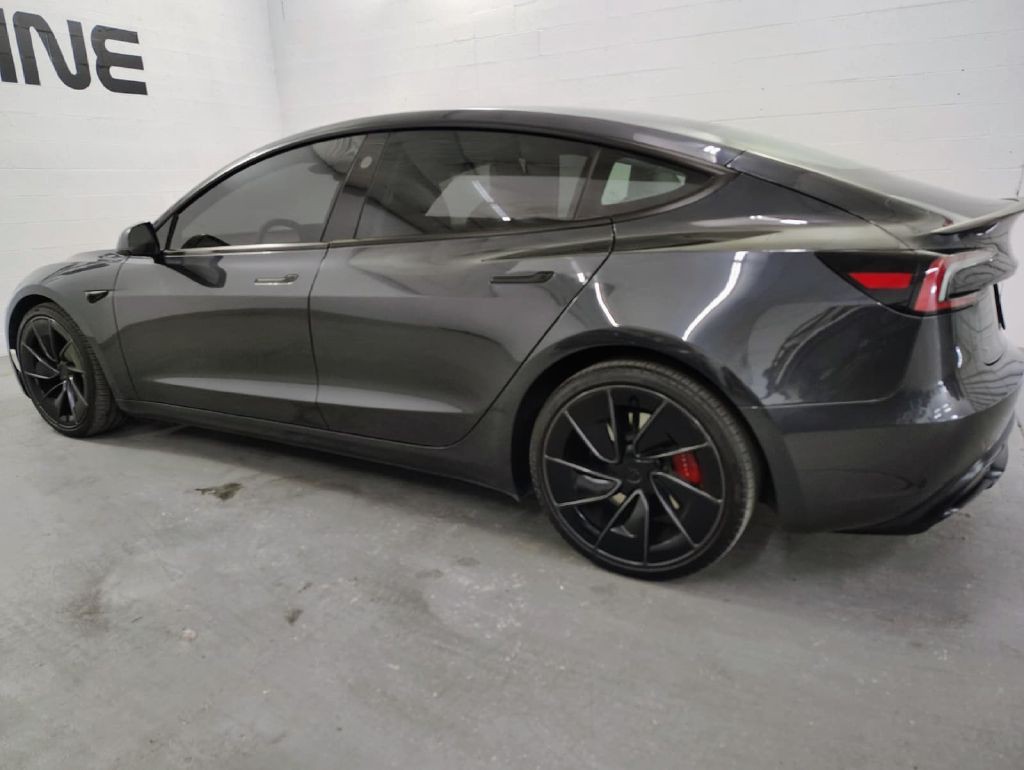 2025 Tesla Model 3 Image 11