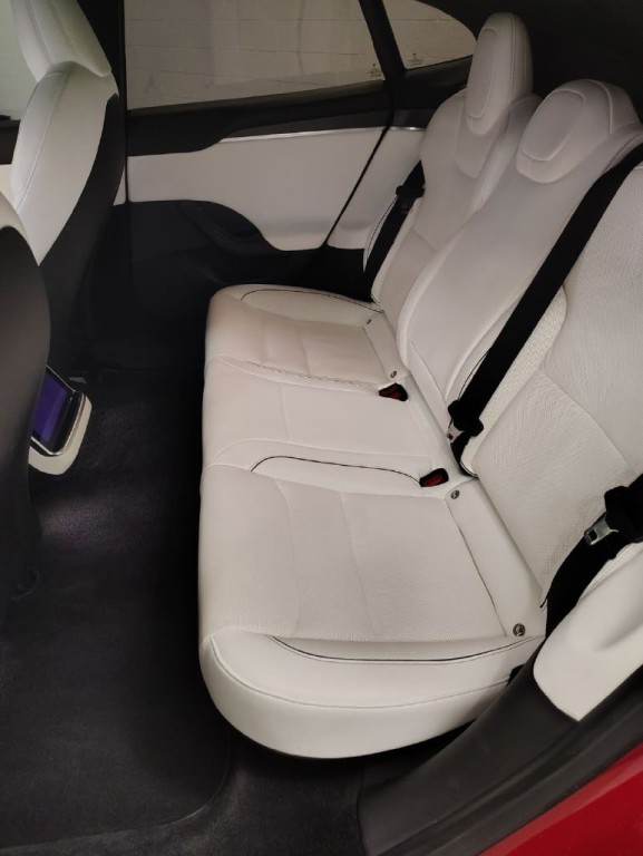 2022 Tesla Model S Image 6