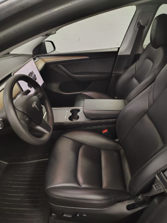 2023 Tesla Model Y Image 4