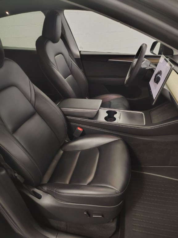 2023 Tesla Model Y Image 5