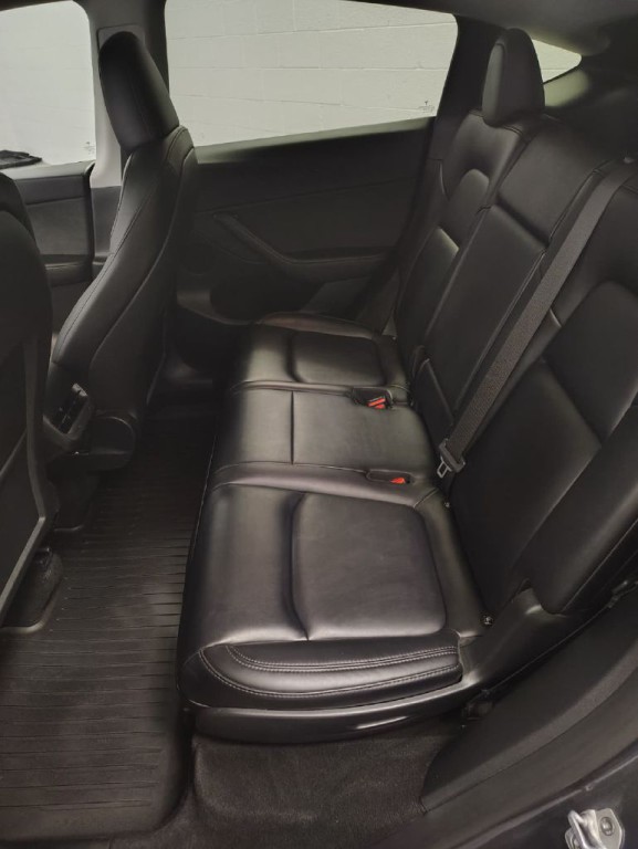 2023 Tesla Model Y Image 6