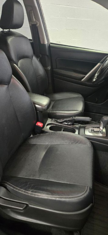 2014 Subaru Forester Image 10