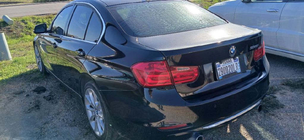 2014 BMW 3 Series Image 4