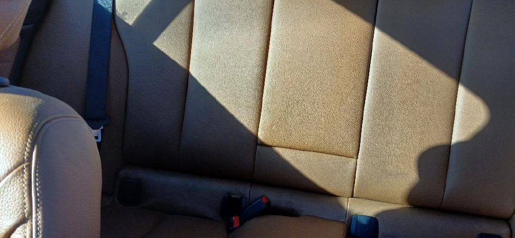 2014 BMW 3 Series Image 9