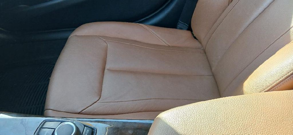 2014 BMW 3 Series Image 11