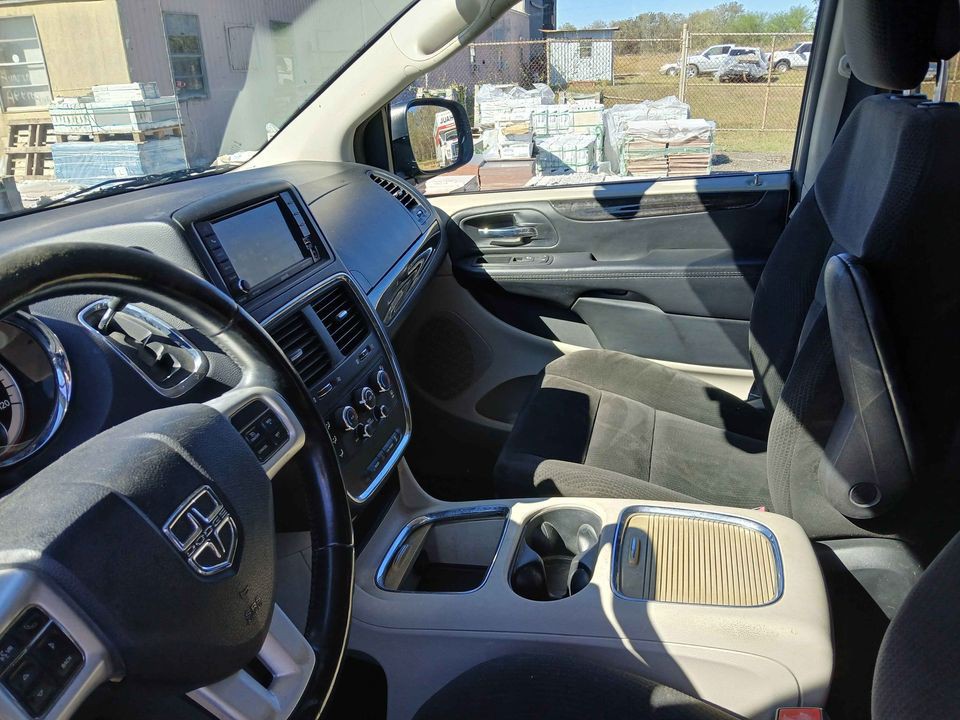 2016 Dodge Grand Caravan Image 6