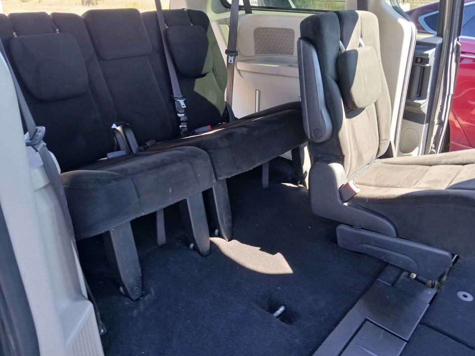 2016 Dodge Grand Caravan Image 8