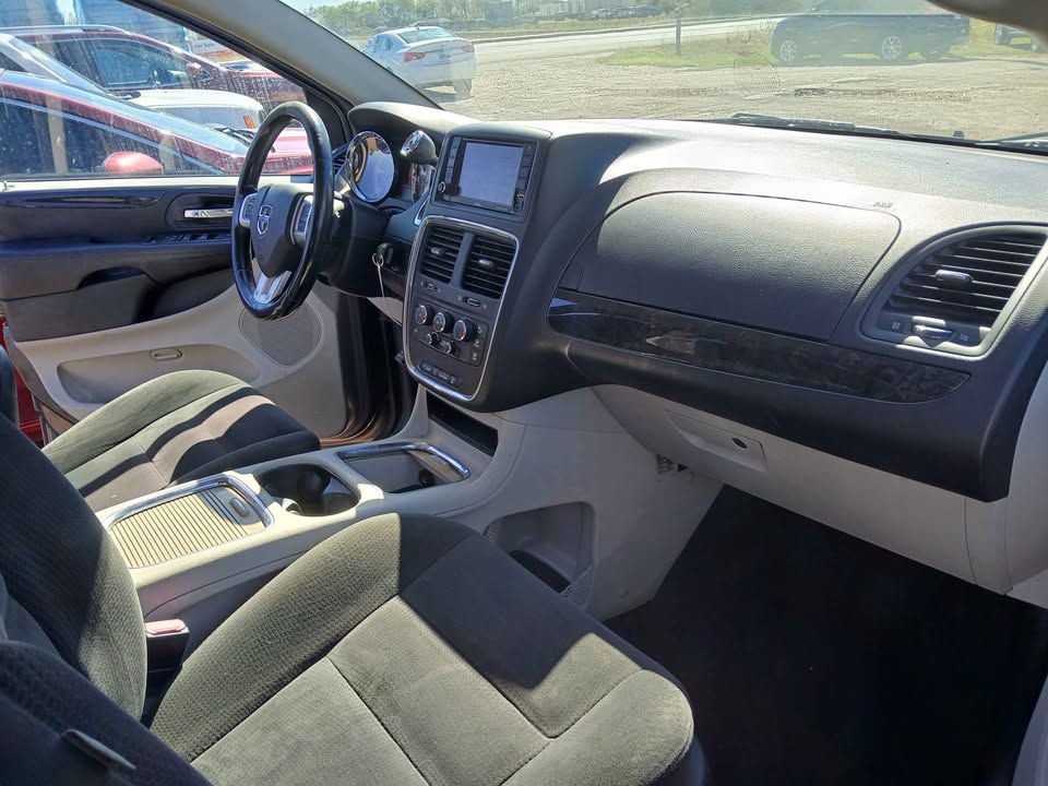 2016 Dodge Grand Caravan Image 9