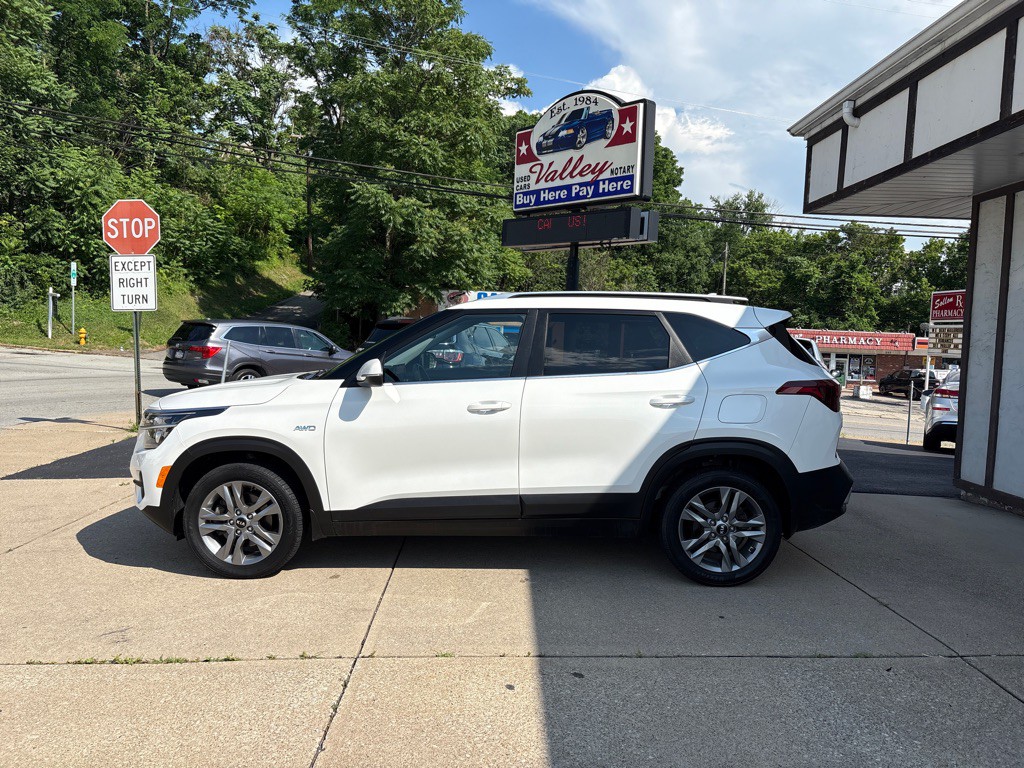 2021 Kia Seltos Image 2