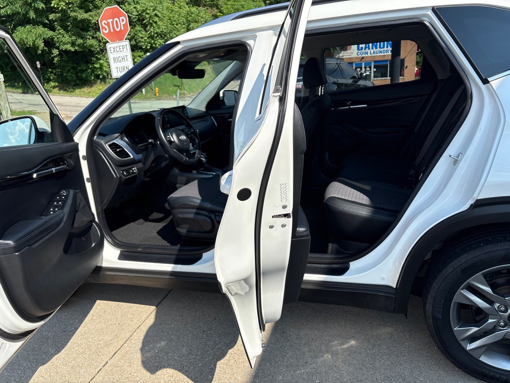2021 Kia Seltos Image 16