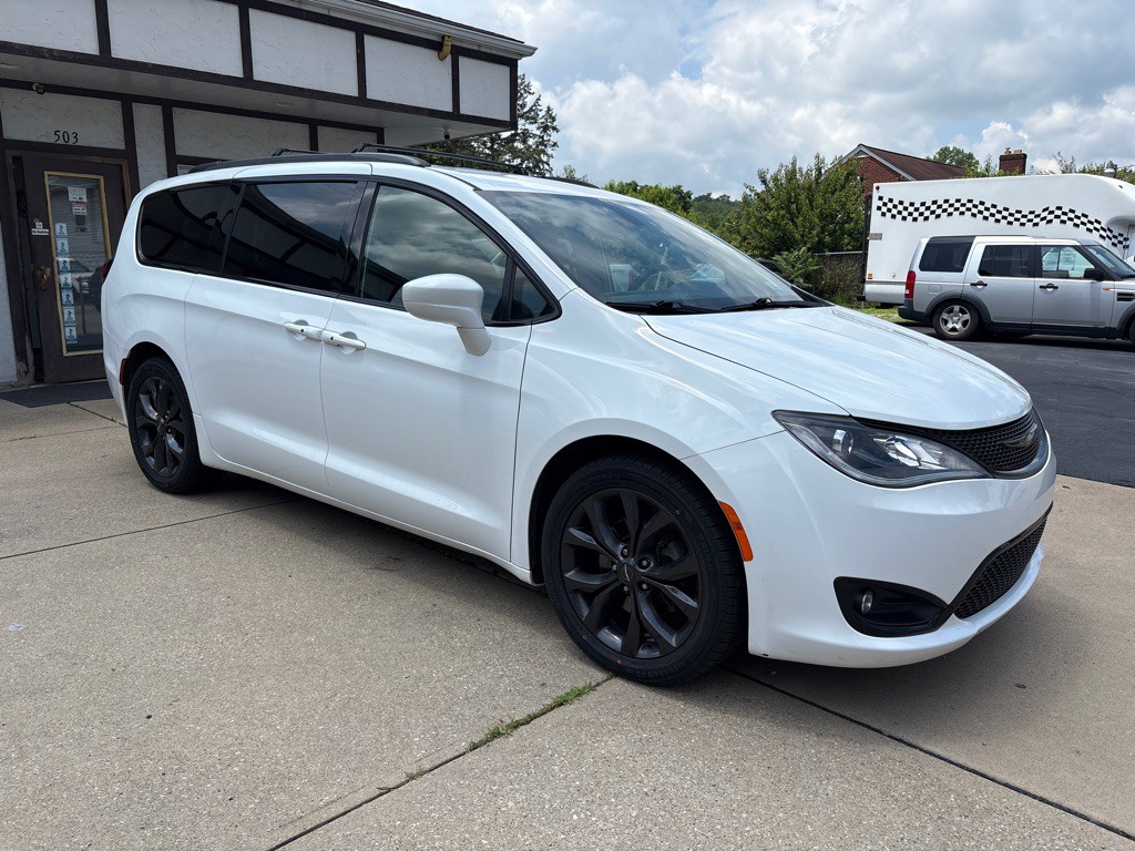 2020 Chrysler Pacifica Image 7
