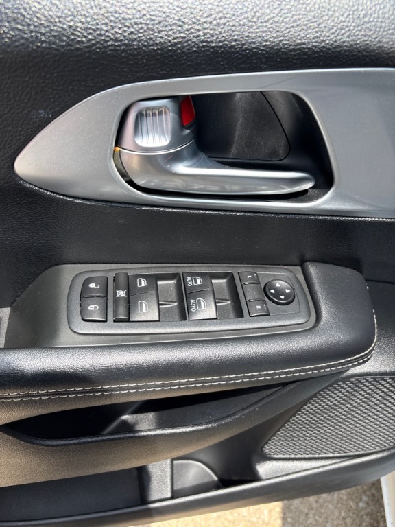 2020 Chrysler Pacifica Image 28