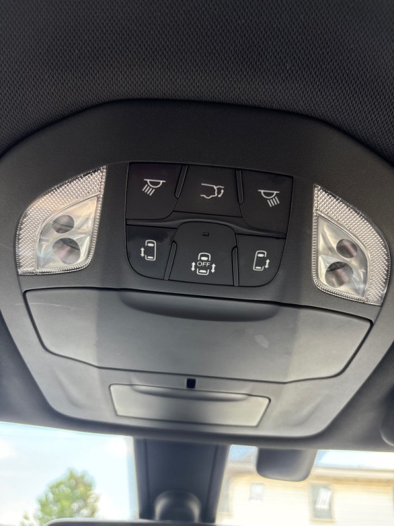 2020 Chrysler Pacifica Image 42